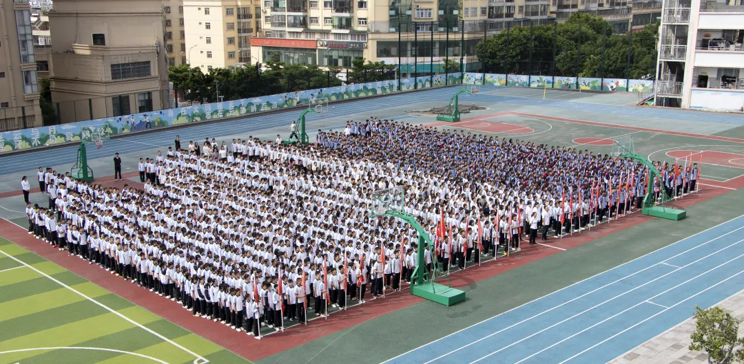 【领导暖心寄语 & 致中考学生家长的一封信】// 文山大同中学-第5张图片-四季读书网