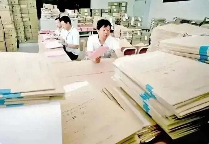 全国印刷厂遍地都是,高考试卷为何只敢放在监狱印刷?-第3张图片-四季读书网 全国印刷厂遍地都是,高考试卷为何只敢放在监狱印刷?-第3张图片-四季读书网