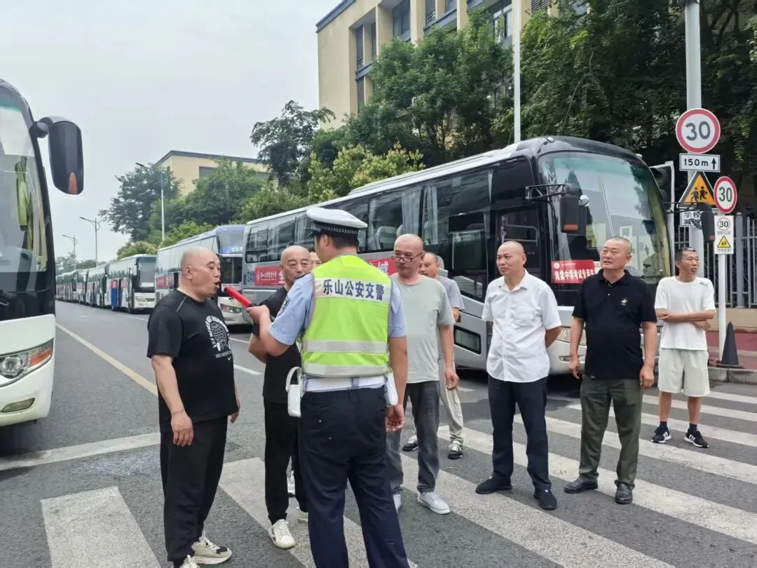 中考路上,我们一直都在-第10张图片-四季读书网 中考路上,我们一直都在-第10张图片-四季读书网