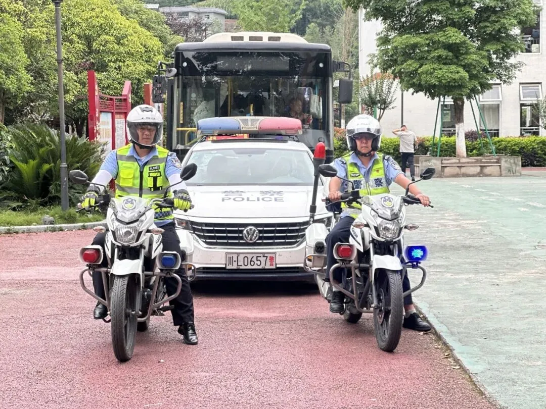 中考路上,我们一直都在-第12张图片-四季读书网 中考路上,我们一直都在-第12张图片-四季读书网