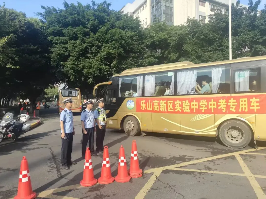 中考路上,我们一直都在-第22张图片-四季读书网 中考路上,我们一直都在-第22张图片-四季读书网