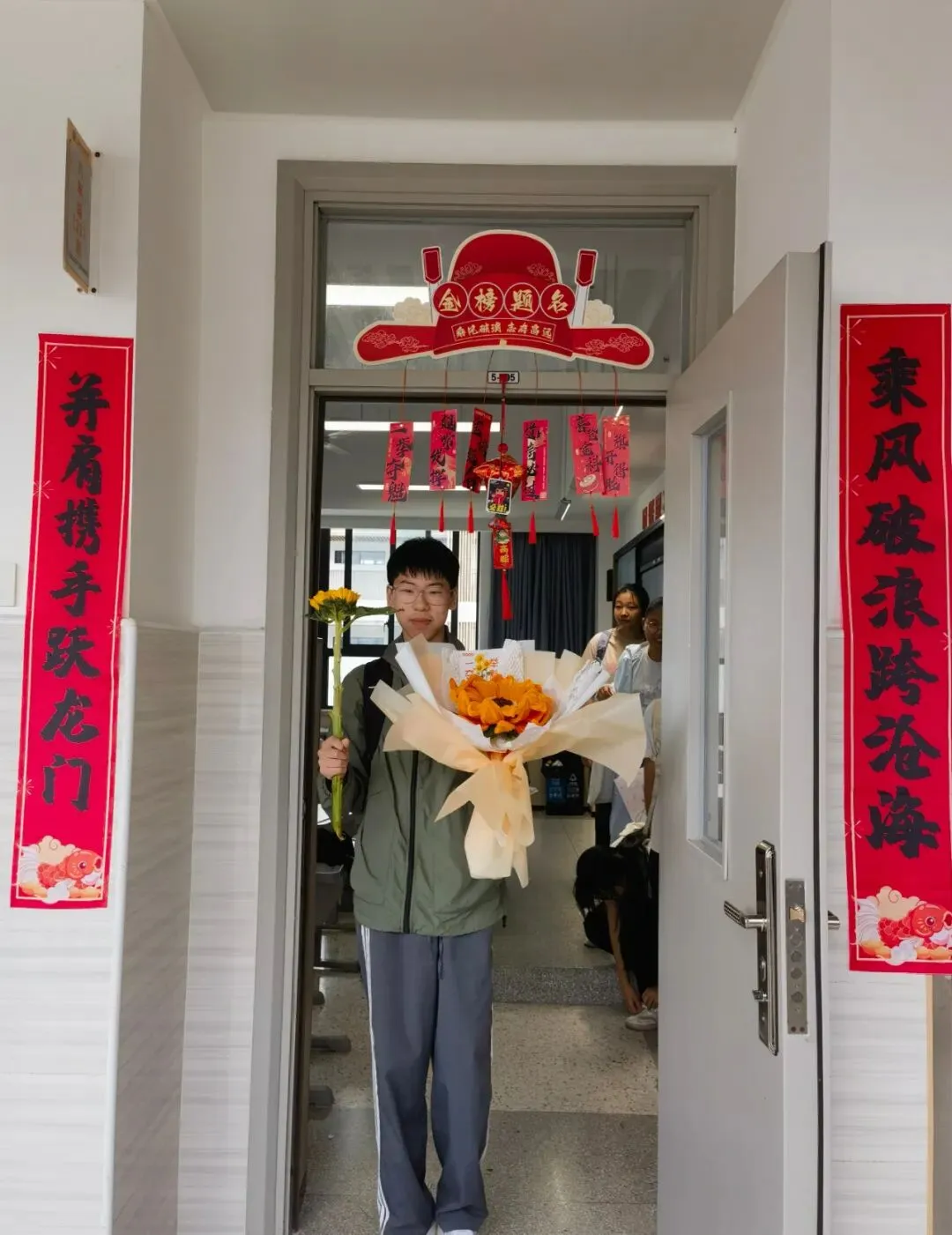 中考特辑 l 梅里少年,请上马!这份专属宠爱已备好,只等你乘风破浪.-第26张图片-四季读书网