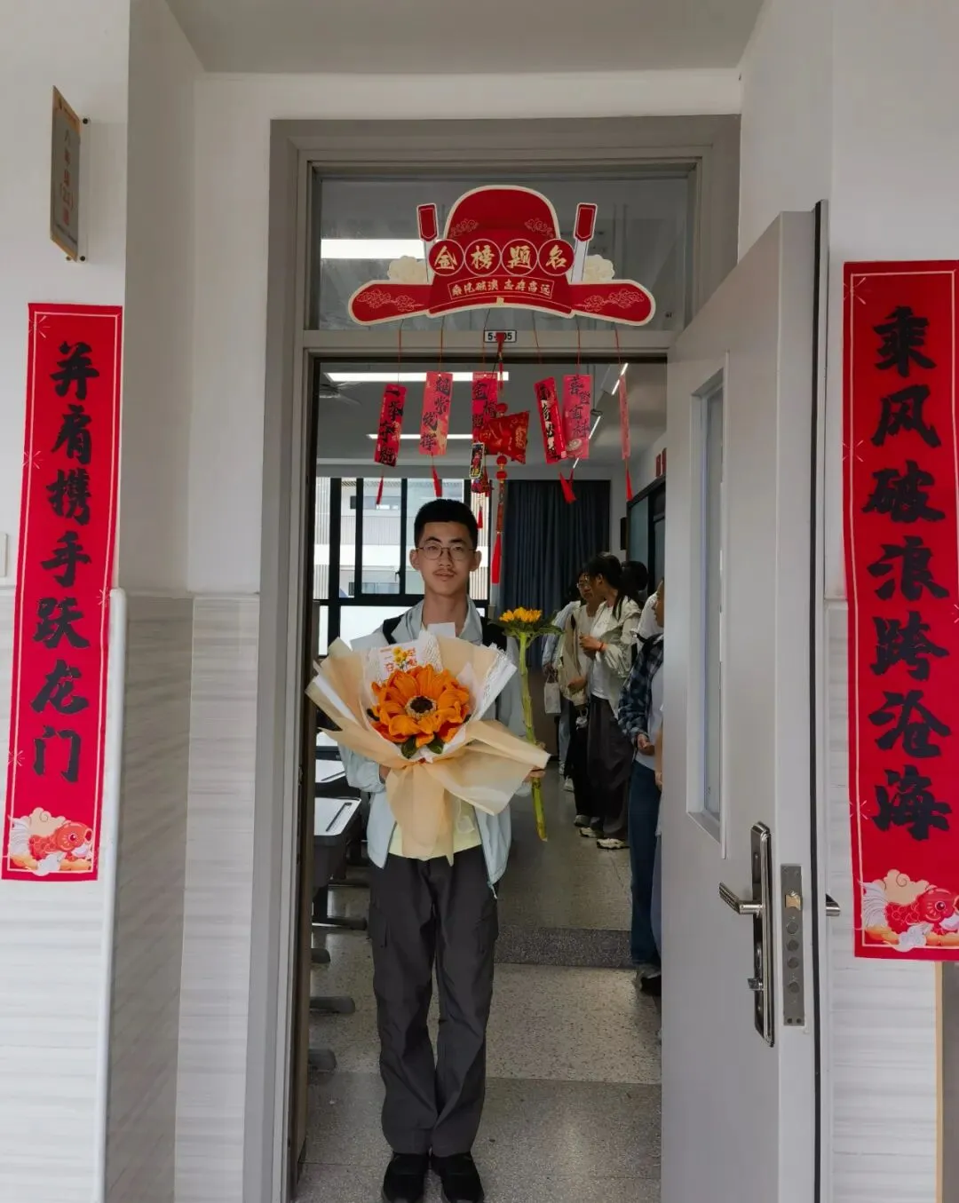 中考特辑 l 梅里少年,请上马!这份专属宠爱已备好,只等你乘风破浪.-第28张图片-四季读书网