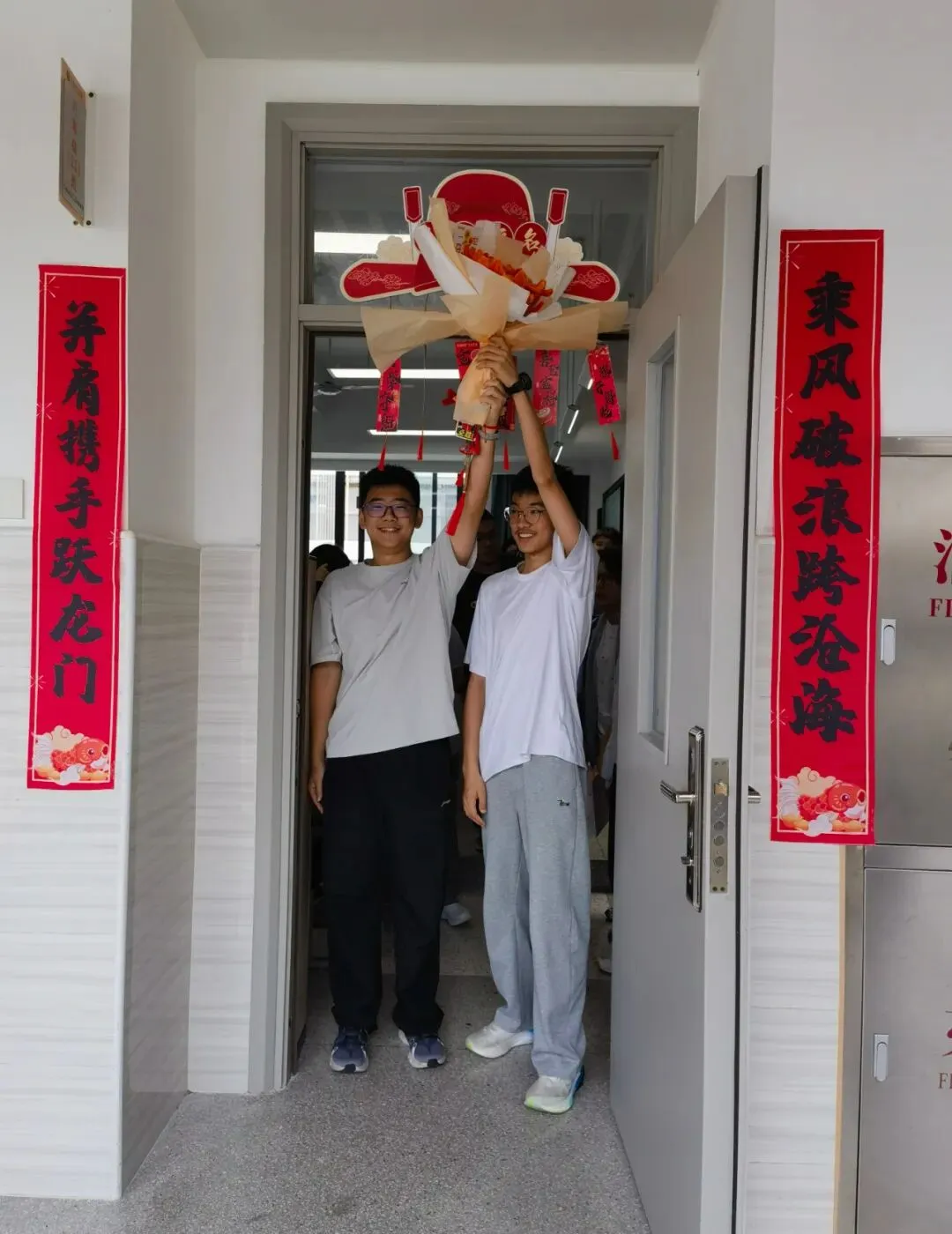 中考特辑 l 梅里少年,请上马!这份专属宠爱已备好,只等你乘风破浪.-第29张图片-四季读书网