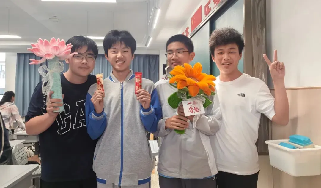 中考特辑 l 梅里少年,请上马!这份专属宠爱已备好,只等你乘风破浪.-第34张图片-四季读书网