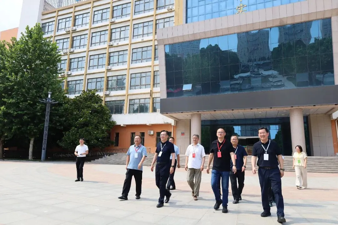 中考收官!合笔如愿,下一站见!-第2张图片-四季读书网