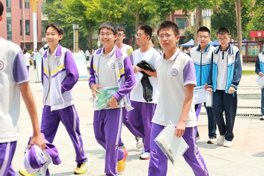 中考收官!合笔如愿,下一站见!-第6张图片-四季读书网