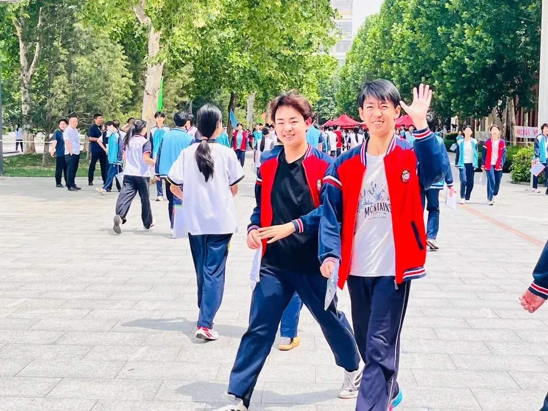 中考收官!合笔如愿,下一站见!-第13张图片-四季读书网