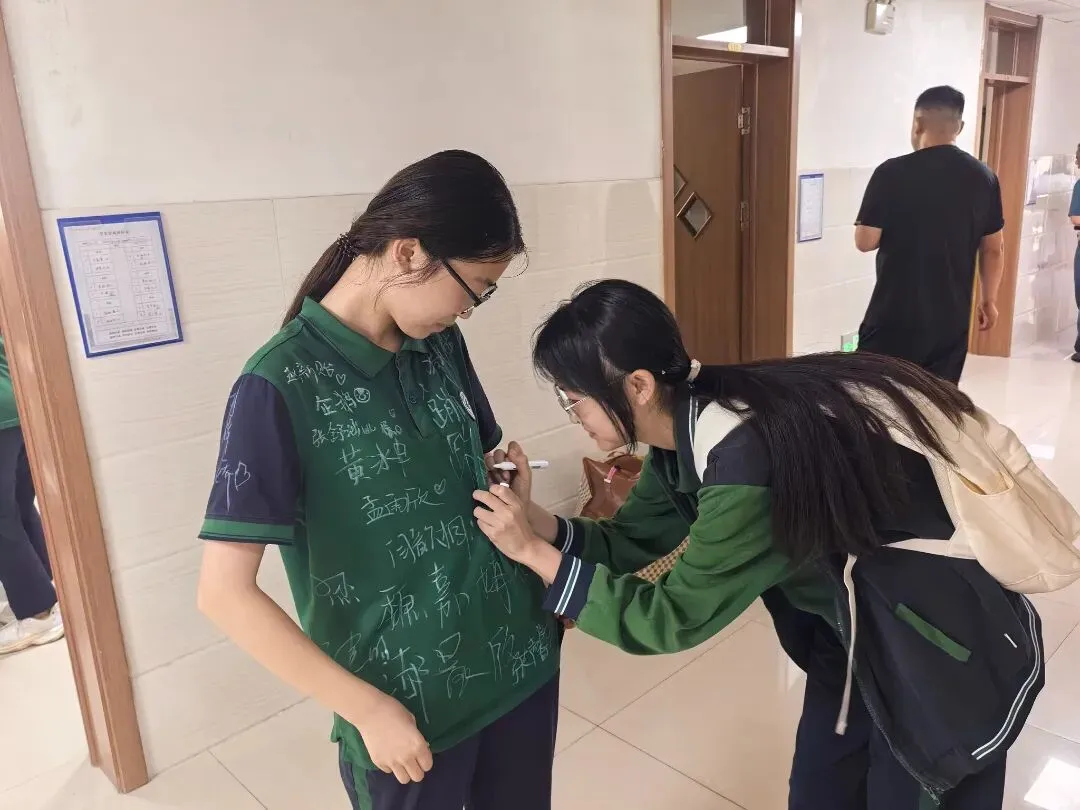 中考收官!合笔如愿,下一站见!-第16张图片-四季读书网