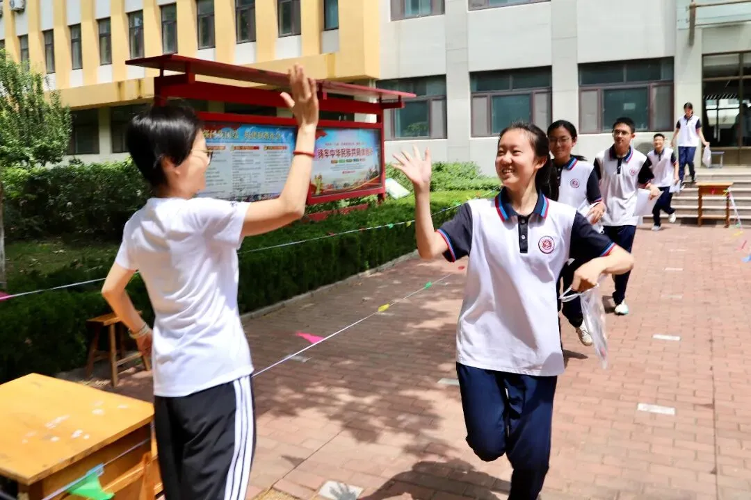 中考收官!合笔如愿,下一站见!-第25张图片-四季读书网