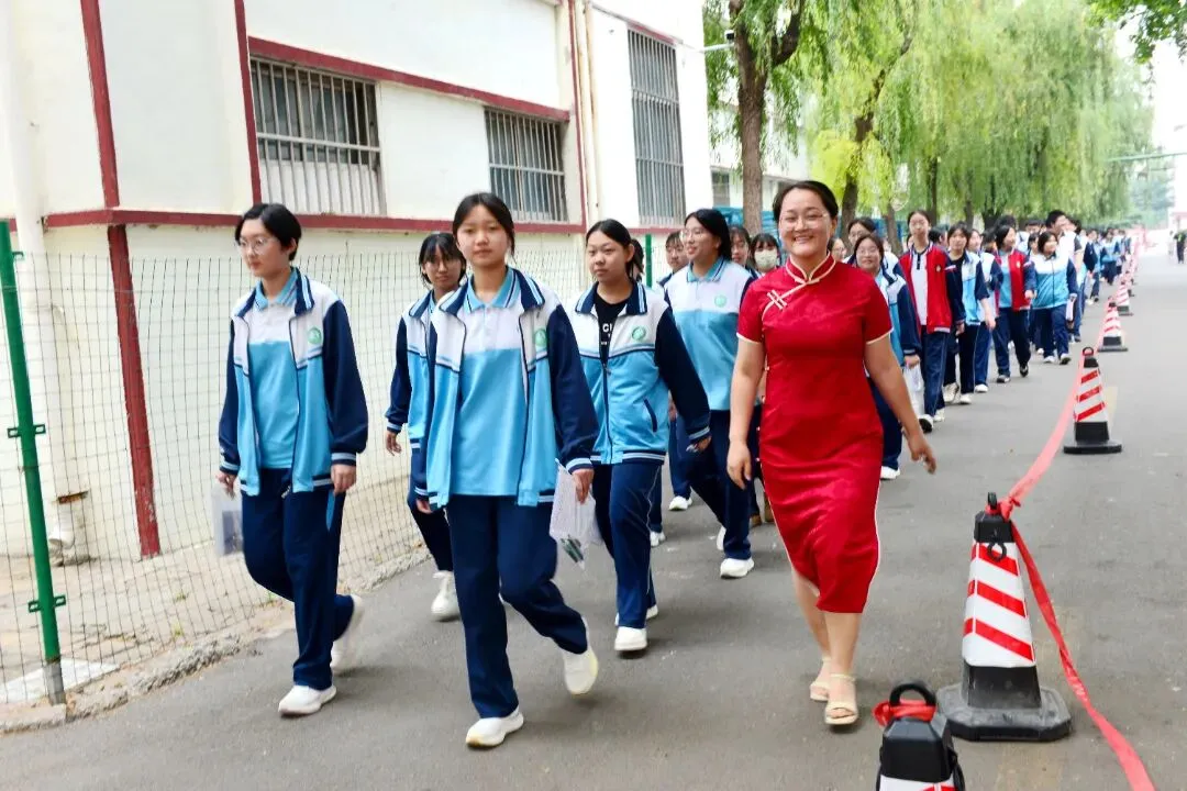 中考收官!合笔如愿,下一站见!-第28张图片-四季读书网