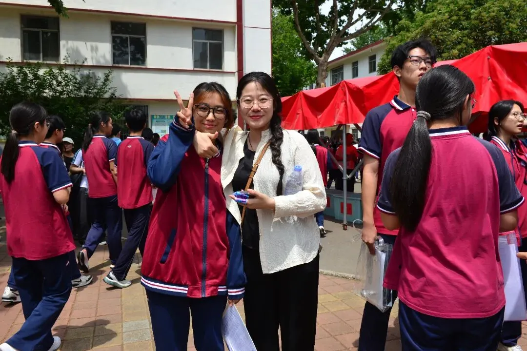 中考收官!合笔如愿,下一站见!-第30张图片-四季读书网