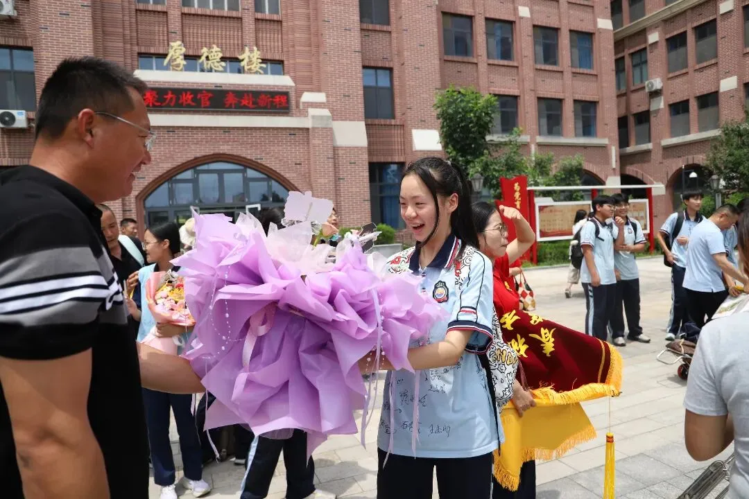 中考收官!合笔如愿,下一站见!-第43张图片-四季读书网