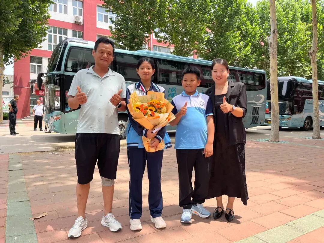 中考收官!合笔如愿,下一站见!-第45张图片-四季读书网
