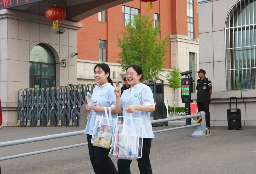 中考落幕!一起定格青春美好瞬间~-第10张图片-四季读书网 中考落幕!一起定格青春美好瞬间~-第10张图片-四季读书网