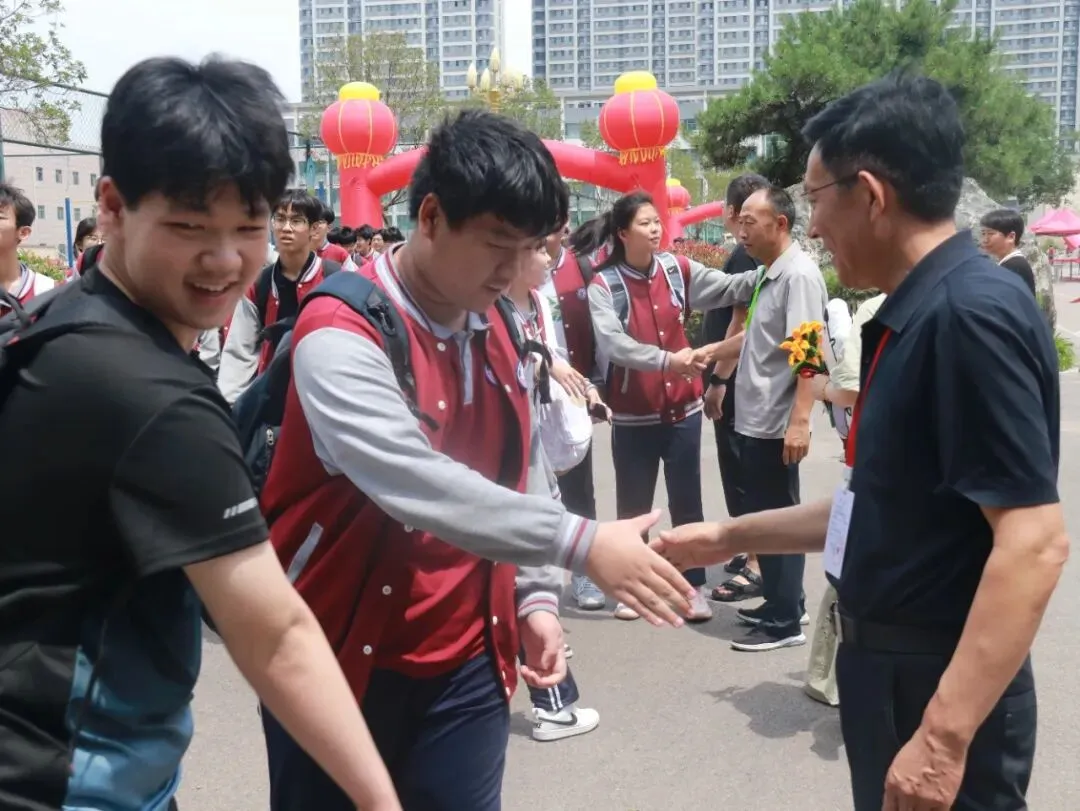中考落幕!一起定格青春美好瞬间~-第29张图片-四季读书网 中考落幕!一起定格青春美好瞬间~-第29张图片-四季读书网