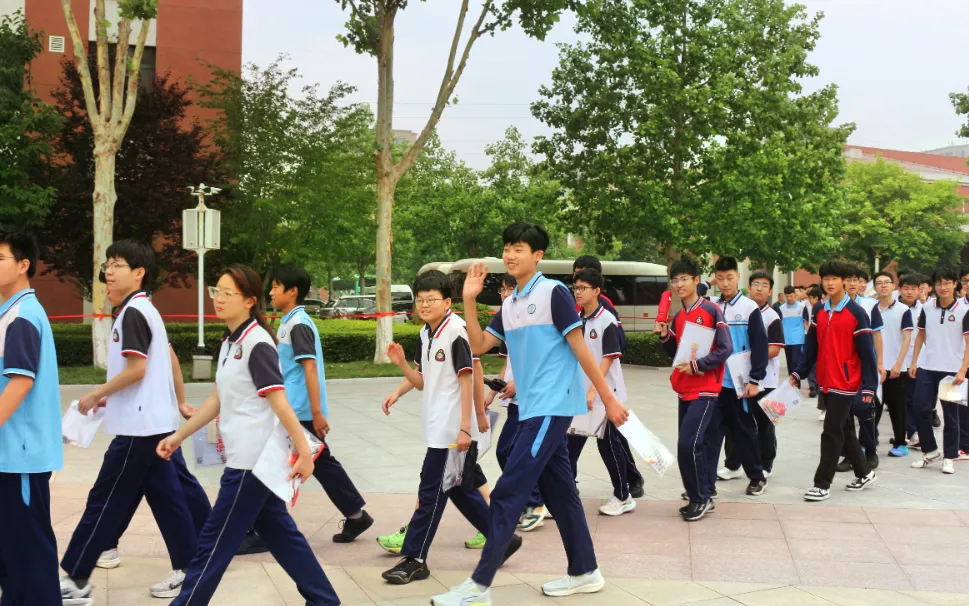 中考收官!合笔如愿,下一站见!-第59张图片-四季读书网