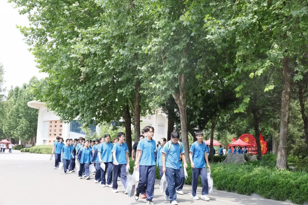 中考收官!合笔如愿,下一站见!-第60张图片-四季读书网