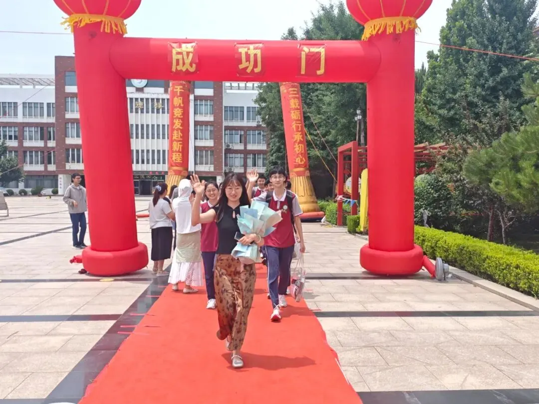 中考落幕!一起定格青春美好瞬间~-第33张图片-四季读书网 中考落幕!一起定格青春美好瞬间~-第33张图片-四季读书网