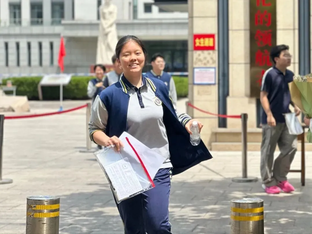【乐育】中考落幕,笑脸刷屏!三年努力,今朝圆满!-第2张图片-四季读书网 【乐育】中考落幕,笑脸刷屏!三年努力,今朝圆满!-第2张图片-四季读书网