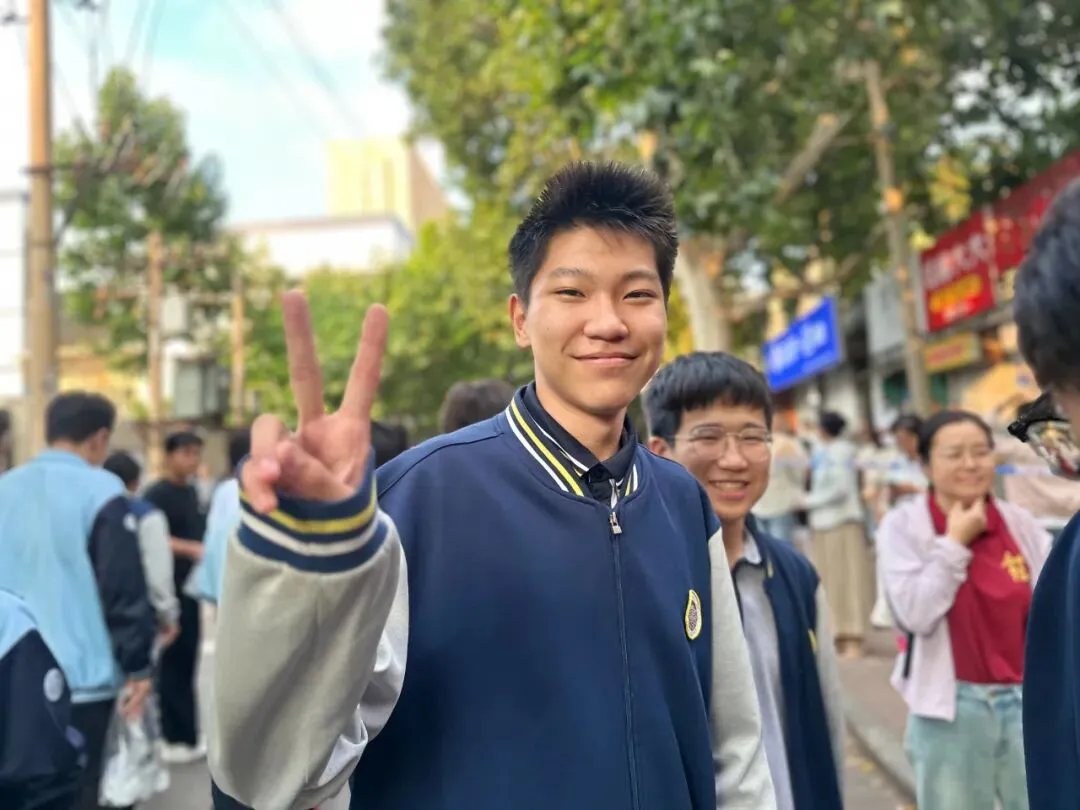 【乐育】中考落幕,笑脸刷屏!三年努力,今朝圆满!-第4张图片-四季读书网 【乐育】中考落幕,笑脸刷屏!三年努力,今朝圆满!-第4张图片-四季读书网