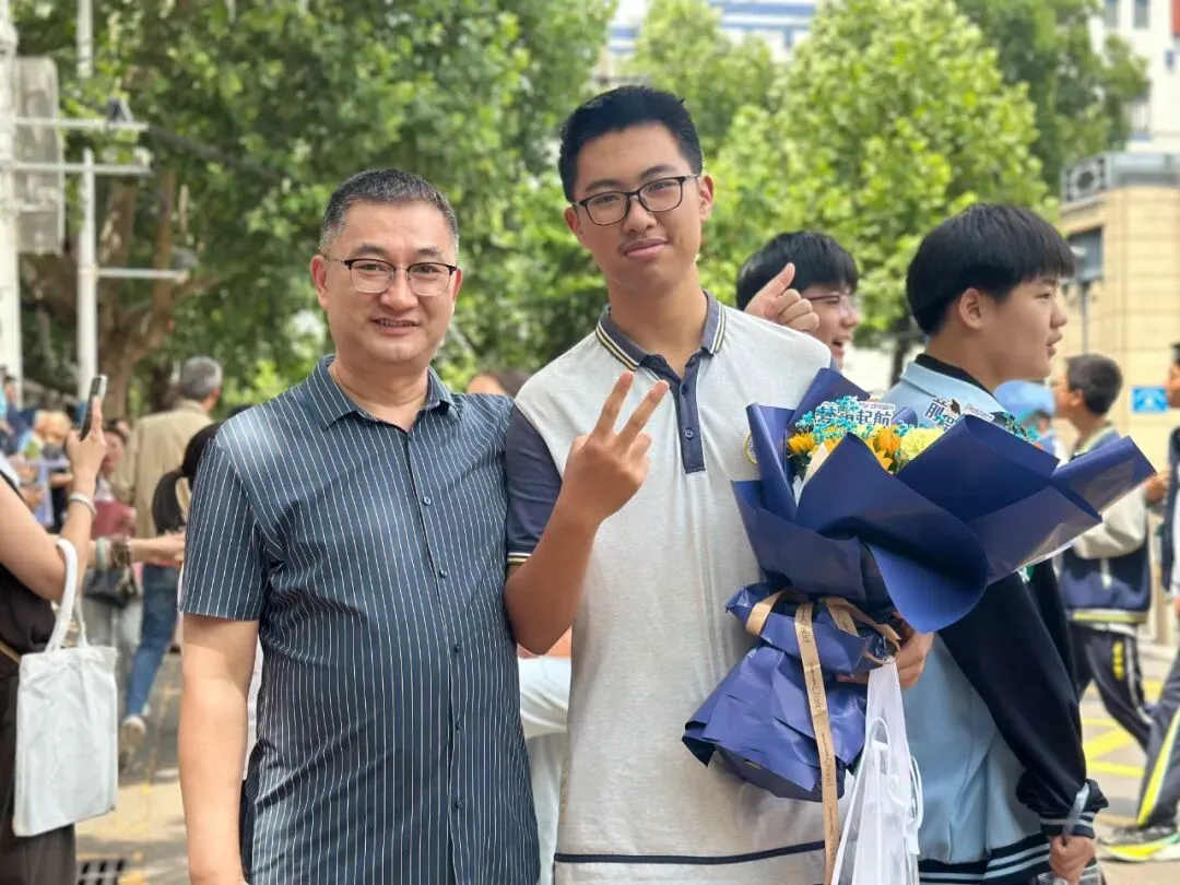 【乐育】中考落幕,笑脸刷屏!三年努力,今朝圆满!-第12张图片-四季读书网 【乐育】中考落幕,笑脸刷屏!三年努力,今朝圆满!-第12张图片-四季读书网