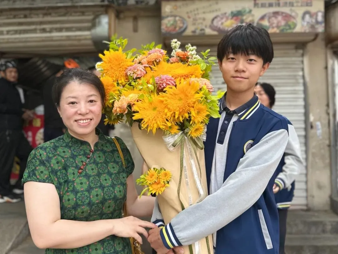 【乐育】中考落幕,笑脸刷屏!三年努力,今朝圆满!-第19张图片-四季读书网 【乐育】中考落幕,笑脸刷屏!三年努力,今朝圆满!-第19张图片-四季读书网