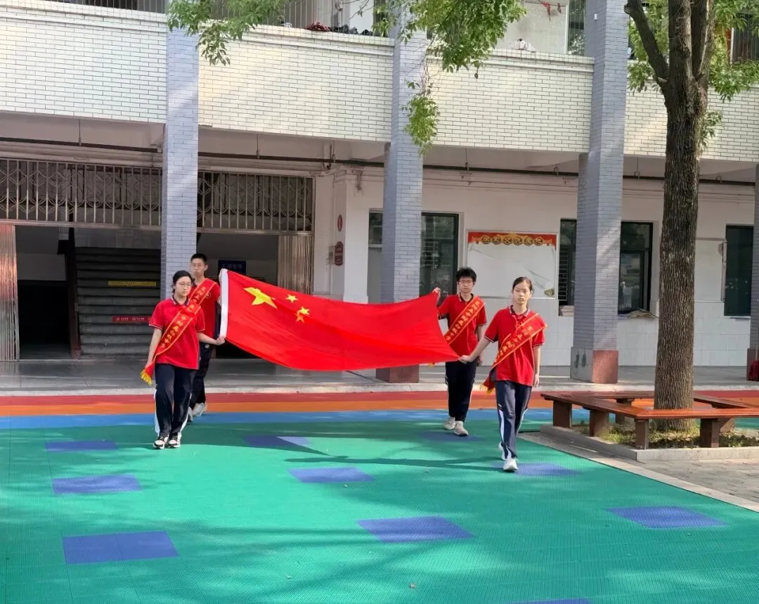 全力以赴战中考 乘风破浪创辉煌-第10张图片-四季读书网 全力以赴战中考 乘风破浪创辉煌-第10张图片-四季读书网