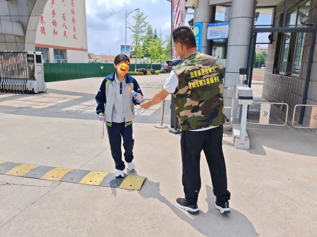 暖心助考 为梦护航|泊里镇开展助力中考活动-第9张图片-四季读书网 暖心助考 为梦护航|泊里镇开展助力中考活动-第9张图片-四季读书网