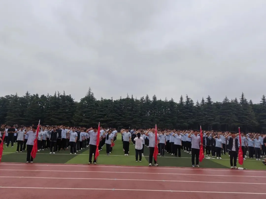 【千岛湖路壹号】厉兵秣马决胜中考,矢志笃行筑梦未来——宿迁市实验学校举行2026年出征仪式-第21张图片-四季读书网