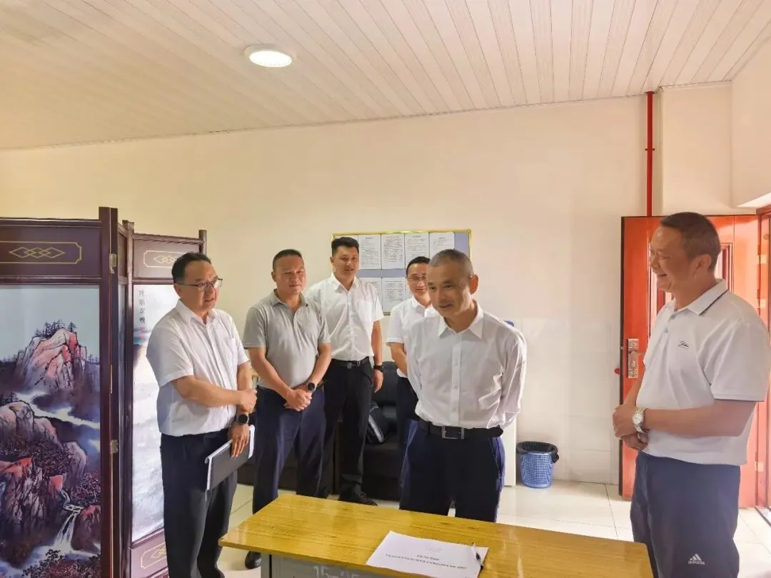 高勇带队调研中考组考工作:全力做好服务保障 护航中考顺利进行-第5张图片-四季读书网 高勇带队调研中考组考工作:全力做好服务保障 护航中考顺利进行-第5张图片-四季读书网