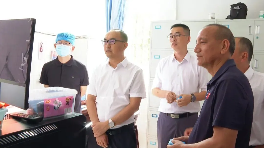 邱毅调研石屏县中考备考及教育教学工作-第3张图片-四季读书网 邱毅调研石屏县中考备考及教育教学工作-第3张图片-四季读书网