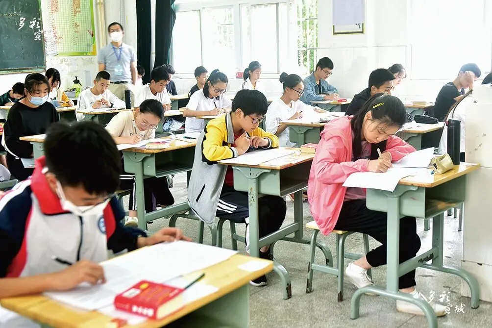 中考落幕!别让你的“关心”,拖垮考完试的孩子-第2张图片-四季读书网 中考落幕!别让你的“关心”,拖垮考完试的孩子-第2张图片-四季读书网
