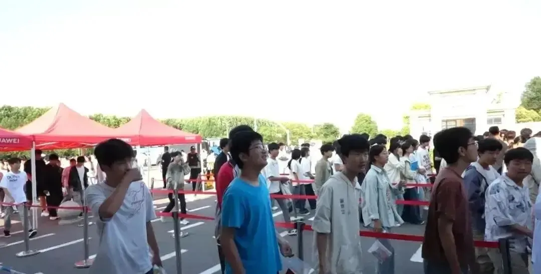 2026年中考正式开考-第4张图片-四季读书网 2026年中考正式开考-第4张图片-四季读书网