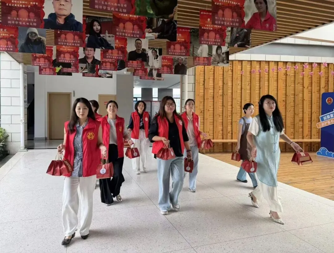 凝巾帼暖意 制甜蜜心意|双林巾帼为中考学子加油赋能-第16张图片-四季读书网 凝巾帼暖意 制甜蜜心意|双林巾帼为中考学子加油赋能-第16张图片-四季读书网