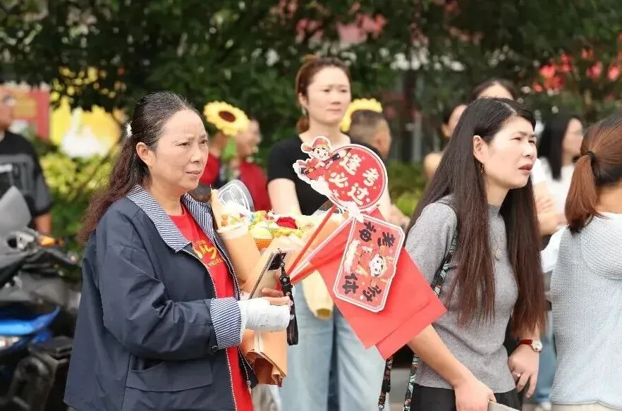 出征!直击东台中考首日→-第23张图片-四季读书网
