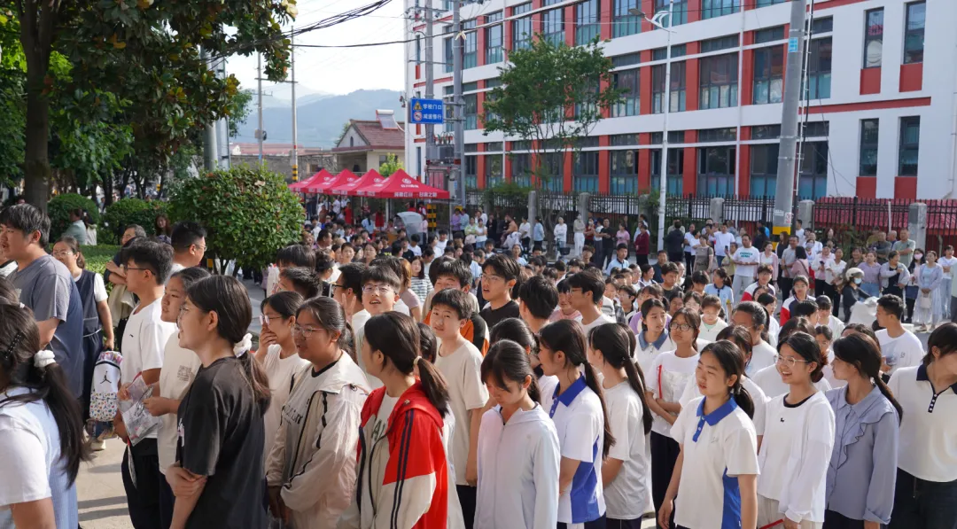 两当少年 中考加油!-第4张图片-四季读书网 两当少年 中考加油!-第4张图片-四季读书网