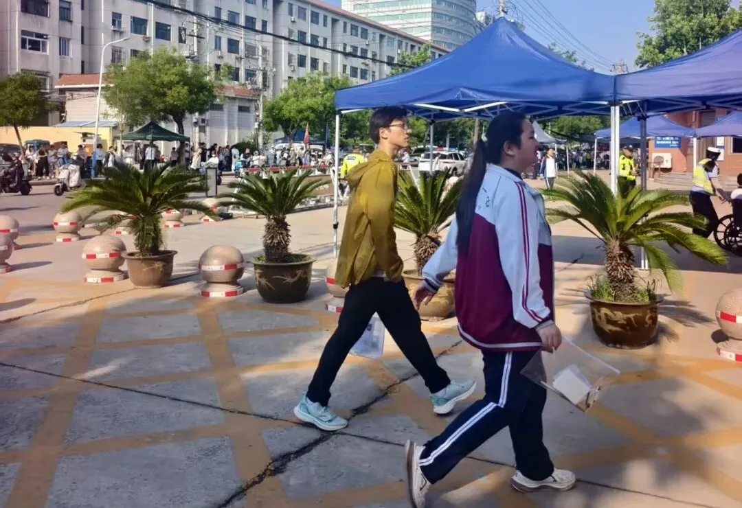 德州恒威安保圆满完成2026年中考安保任务-第10张图片-四季读书网 德州恒威安保圆满完成2026年中考安保任务-第10张图片-四季读书网