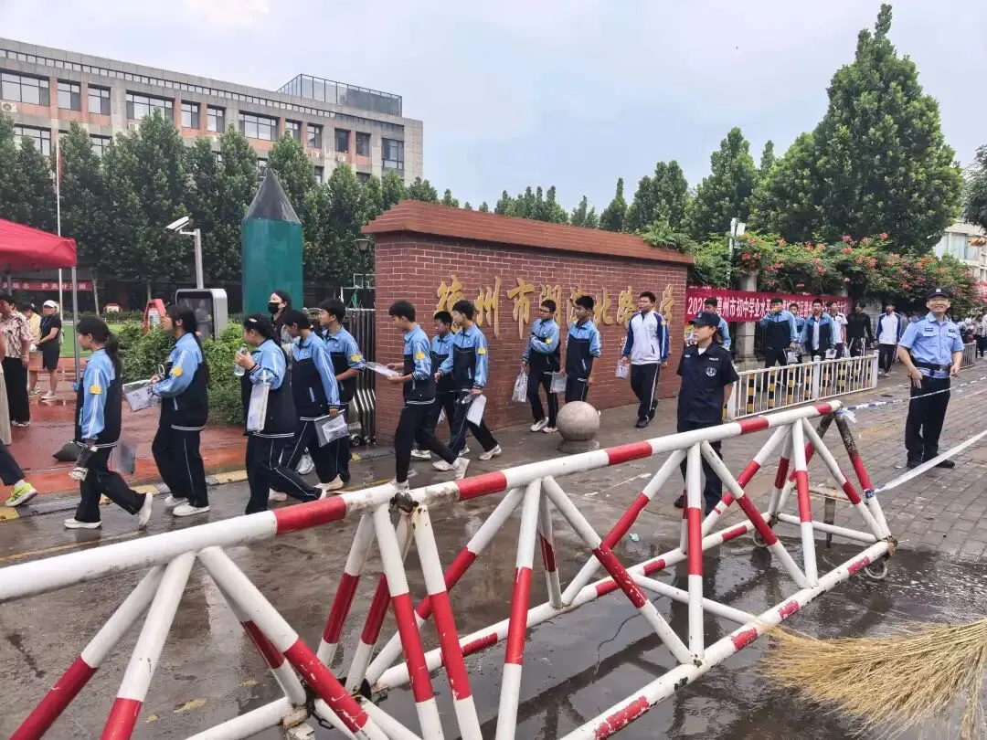 德州恒威安保圆满完成2026年中考安保任务-第21张图片-四季读书网 德州恒威安保圆满完成2026年中考安保任务-第21张图片-四季读书网