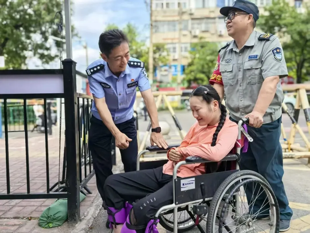 她中考三天,警车送了三天!-第5张图片-四季读书网
