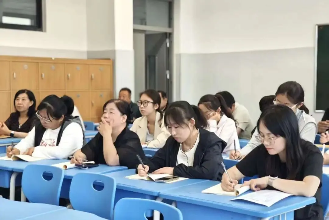 以模拟促备战 以严纪正学风|我校高一年级召开学业水平模拟考试考务会-第3张图片-四季读书网