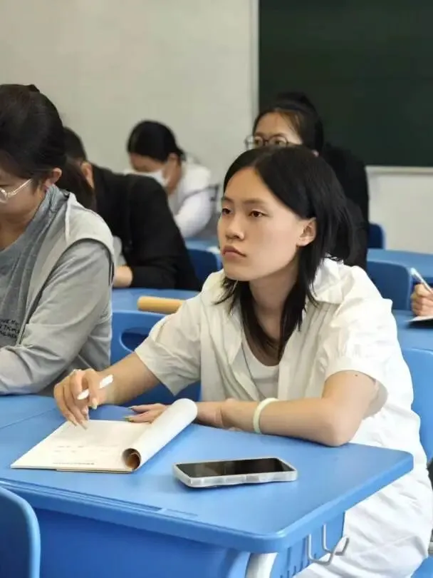 以模拟促备战 以严纪正学风|我校高一年级召开学业水平模拟考试考务会-第5张图片-四季读书网