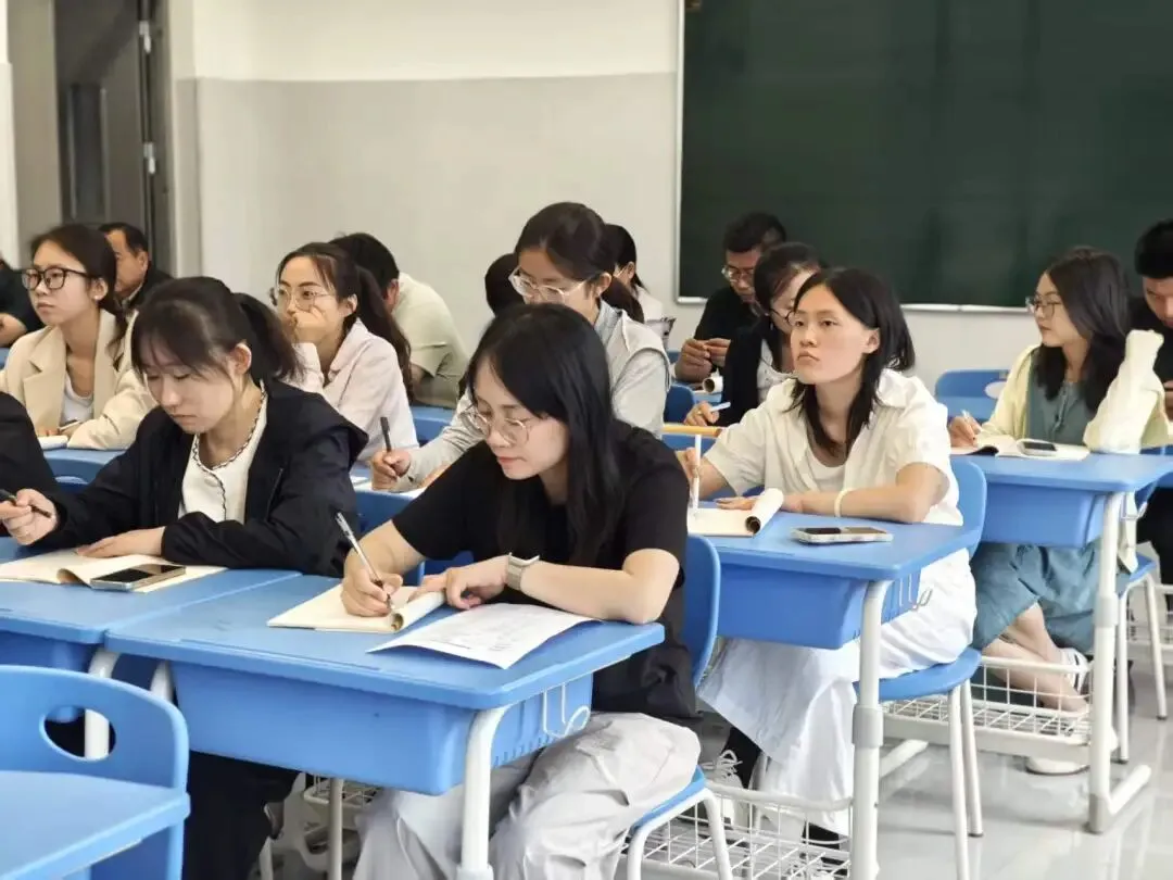 以模拟促备战 以严纪正学风|我校高一年级召开学业水平模拟考试考务会-第6张图片-四季读书网