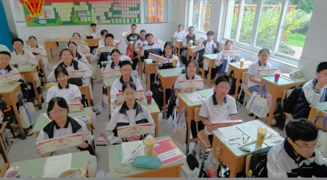 中考加油① | 不负时光,做自己的冠军——新北区实验中学举行2026届加油仪式-第10张图片-四季读书网 中考加油① | 不负时光,做自己的冠军——新北区实验中学举行2026届加油仪式-第10张图片-四季读书网