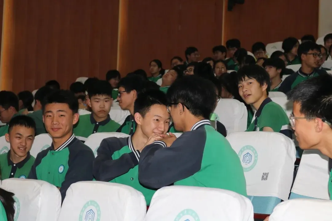 中考“能量加油站”——杭州市夏衍初级中学九年级中考考前心理辅导活动-第4张图片-四季读书网 中考“能量加油站”——杭州市夏衍初级中学九年级中考考前心理辅导活动-第4张图片-四季读书网