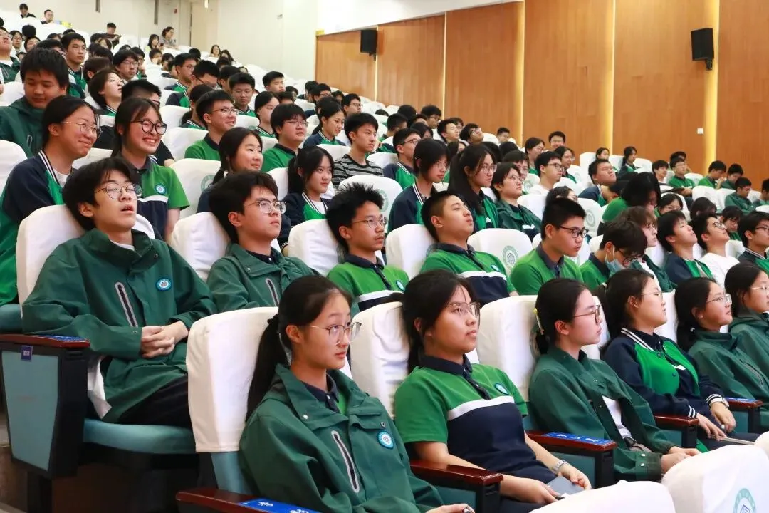 中考“能量加油站”——杭州市夏衍初级中学九年级中考考前心理辅导活动-第6张图片-四季读书网 中考“能量加油站”——杭州市夏衍初级中学九年级中考考前心理辅导活动-第6张图片-四季读书网