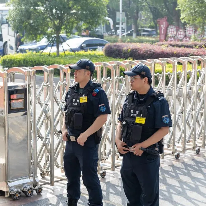 中考“安保天团”上线!我们在,放心冲!-第50张图片-四季读书网
