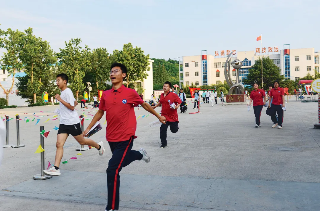 中考落幕,海阳3680名初四学子再启新程,奔赴山海-第4张图片-四季读书网