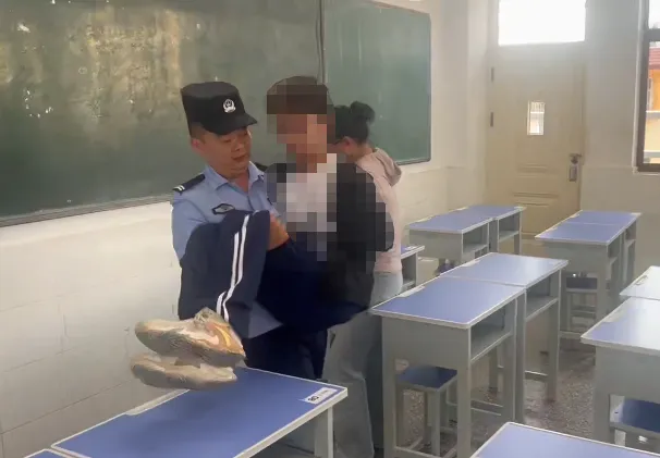 收官大吉!中考落幕,濉溪公安圆满完成护航任务-第15张图片-四季读书网 收官大吉!中考落幕,濉溪公安圆满完成护航任务-第15张图片-四季读书网