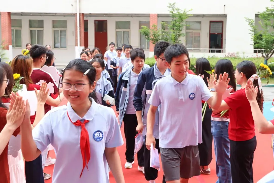 中考首日,少年出征!-第19张图片-四季读书网